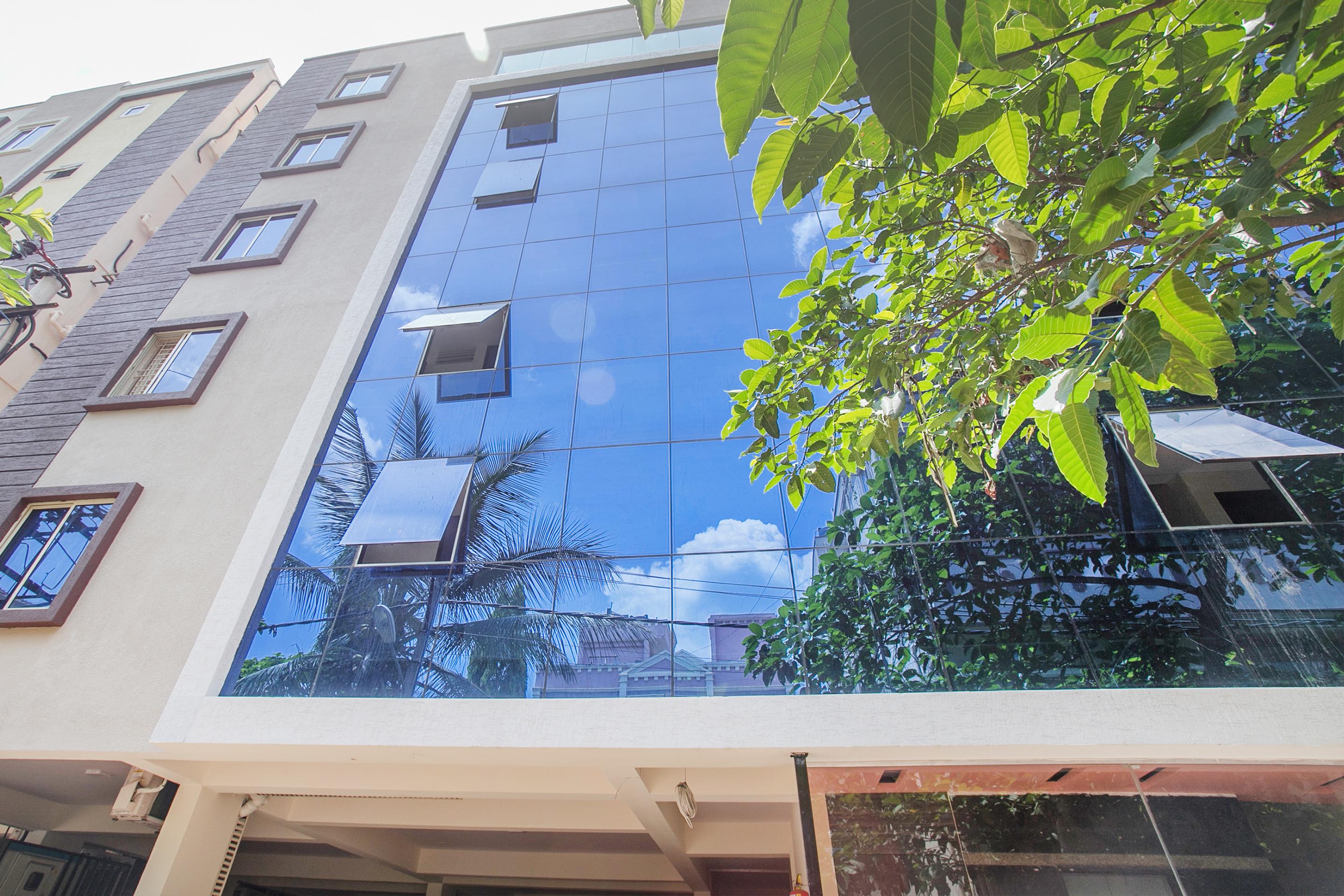 Oyo Hotel Pmr Near Ascendas Park Square Mall Bangalore Exterior foto